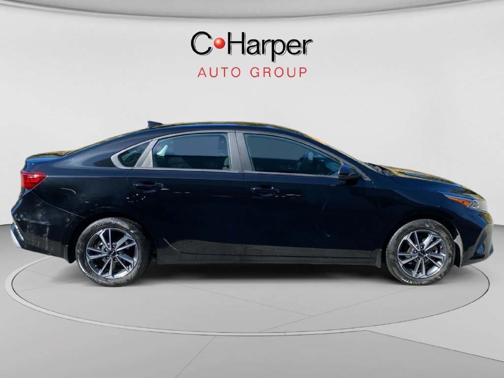Used 2024 Kia Forte LXS FWD image 2