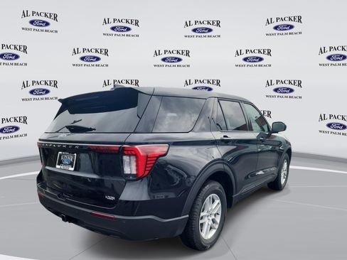 New 2026 Ford Explorer Active RWD image 5