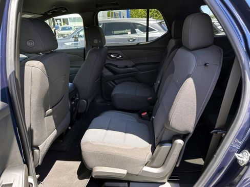Used 2023 Chevrolet Traverse LT AWD/4WD image 12