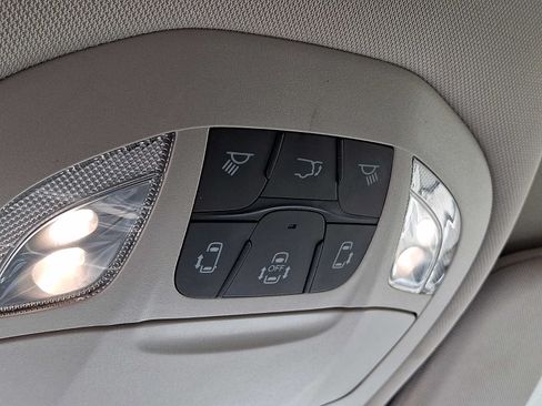 Certified 2023 Chrysler Pacifica Touring-L FWD image 28