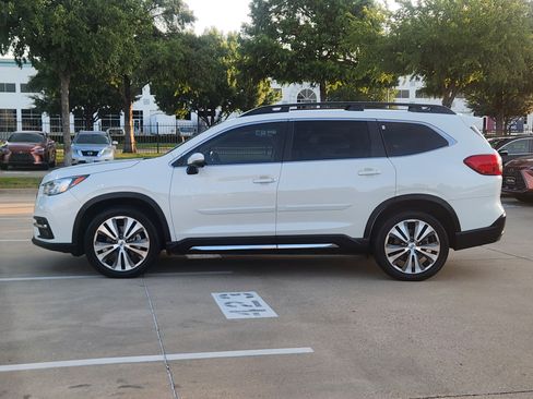 Used 2020 Subaru Ascent Limited w/ Technology Package AWD/4WD image 3