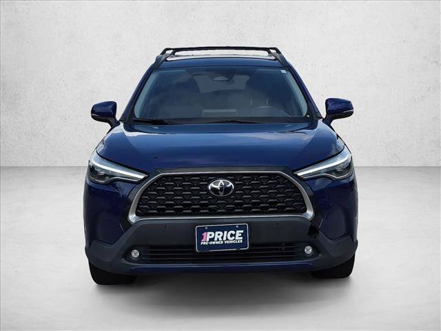 Used 2023 Toyota Corolla Cross XLE FWD image 2