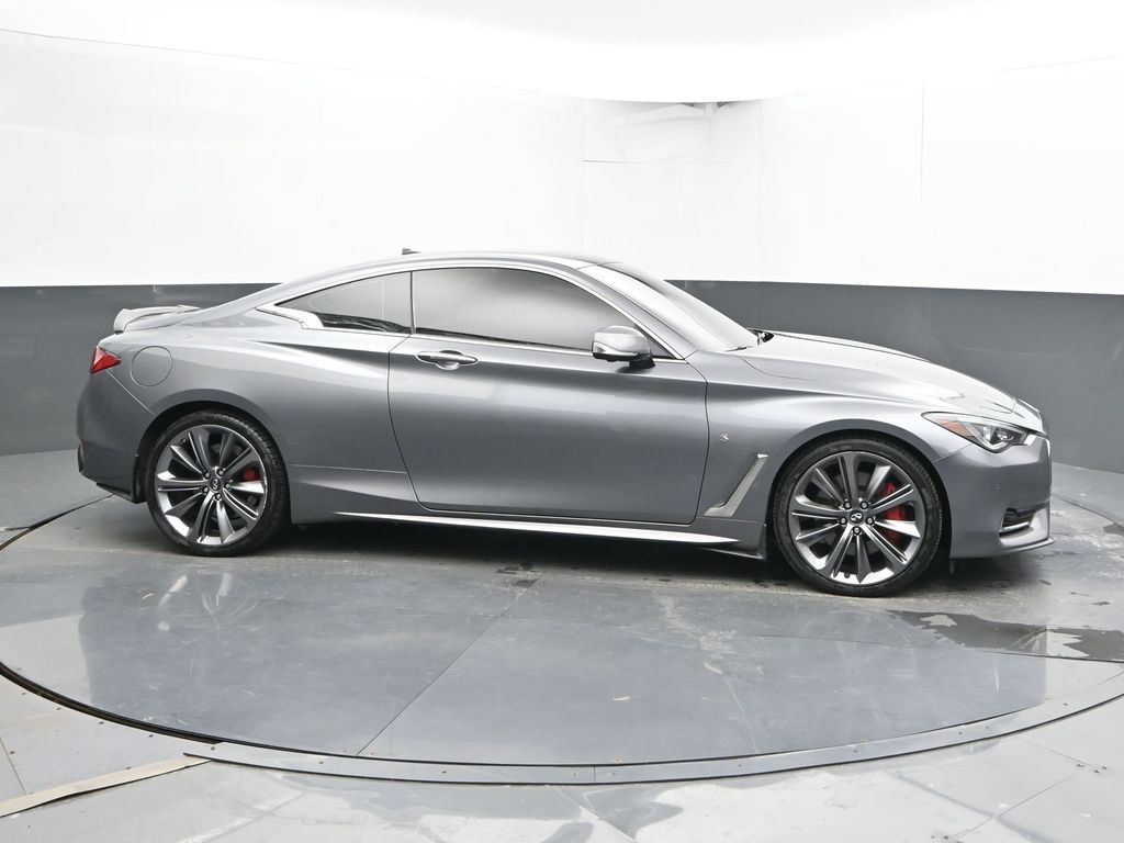 Used 2018 INFINITI Q60 Red Sport 400 AWD/4WD image 4