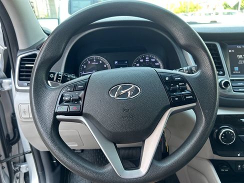 Used 2018 Hyundai Tucson SEL FWD image 17