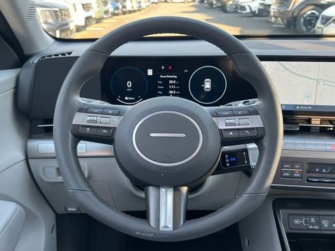 Used 2024 Hyundai Kona Limited image 20