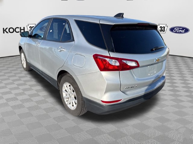 Used 2021 Chevrolet Equinox LS w/ LS Convenience Package AWD/4WD image 6