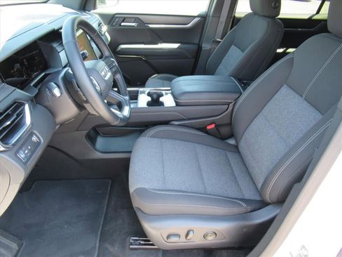 Used 2025 GMC Acadia Elevation FWD image 18