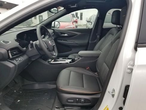 New 2026 Buick Envista Avenir image 7