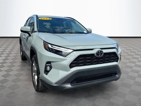 Used 2022 Toyota RAV4 XLE Premium FWD image 3