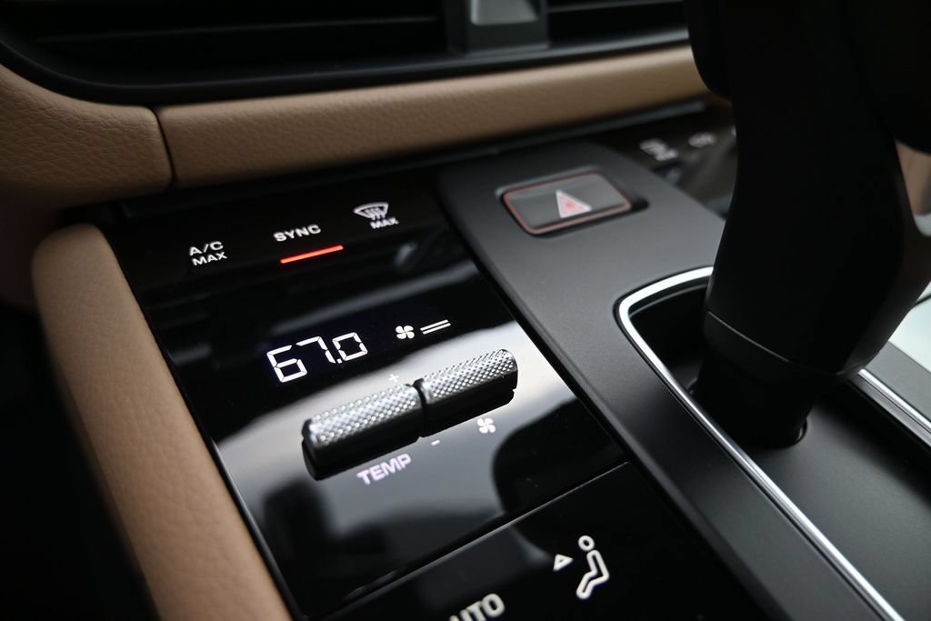 New 2026 Porsche Macan AWD/4WD image 18