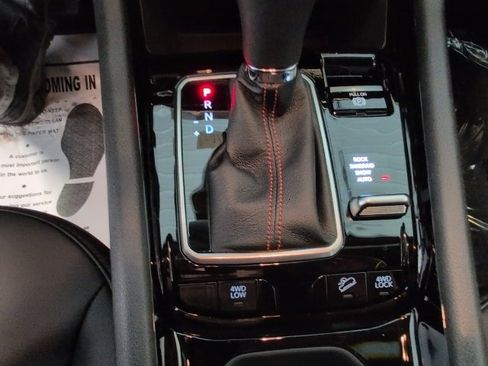 New 2026 Jeep Compass Trailhawk w/ Trailer Tow Group image 23