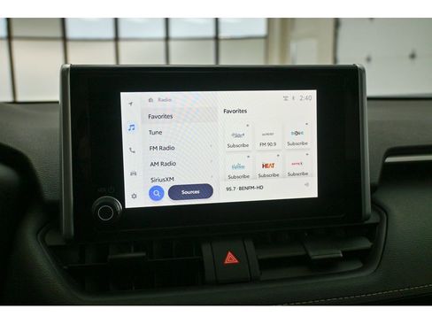 Used 2025 Toyota RAV4 XLE image 67