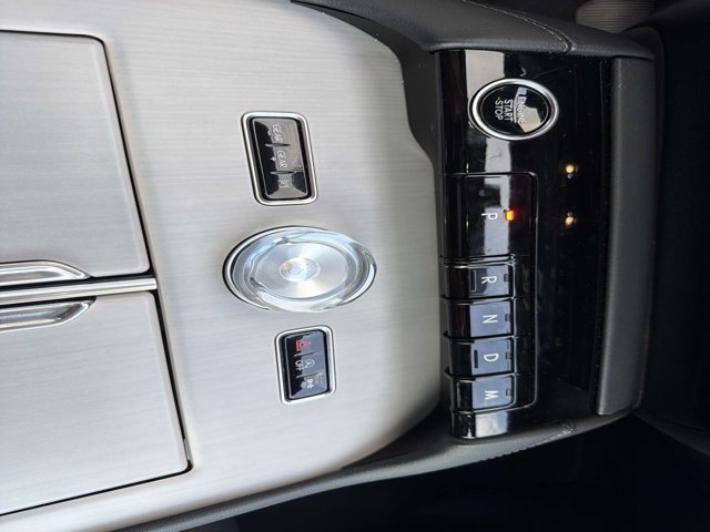 Certified 2025 Lincoln Navigator Reserve w/ Jet Appearance Package AWD/4WD image 31
