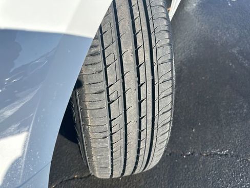 Used 2024 Chevrolet Malibu LT image 29