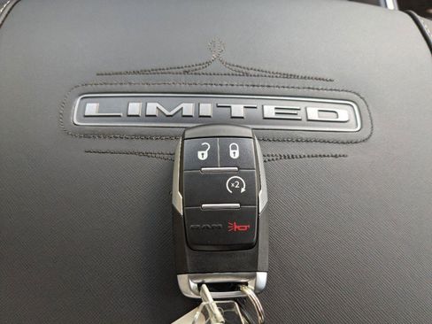 New 2024 RAM 3500 Limited image 28