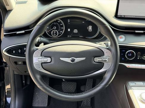 Used 2025 Genesis GV70 2.5T AWD/4WD image 18