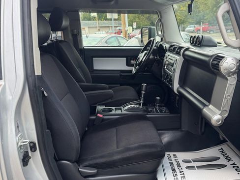 Used 2008 Toyota FJ Cruiser 4WD image 15