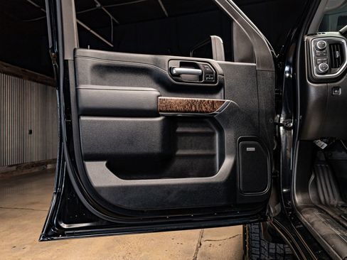 Used 2021 GMC Sierra 2500 Denali w/ Denali Black Diamond Edition image 25