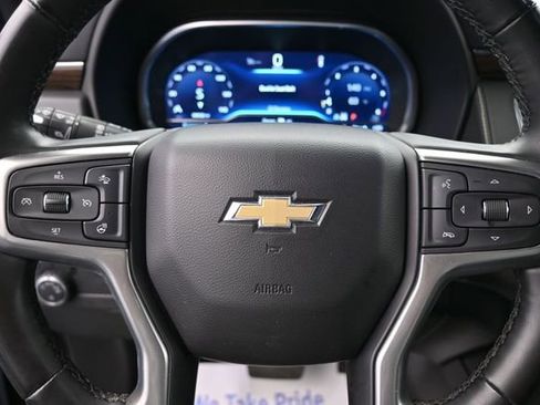 Used 2023 Chevrolet Suburban Premier AWD/4WD image 34