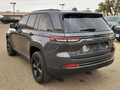 Used 2024 Jeep Grand Cherokee Limited w/ Black Appearance Package