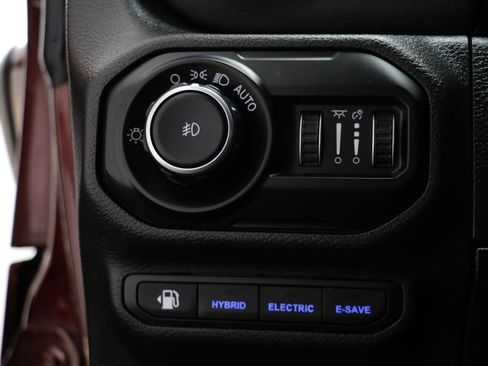 Used 2021 Jeep Wrangler Unlimited Sahara w/ Cold Weather Group AWD/4WD image 8
