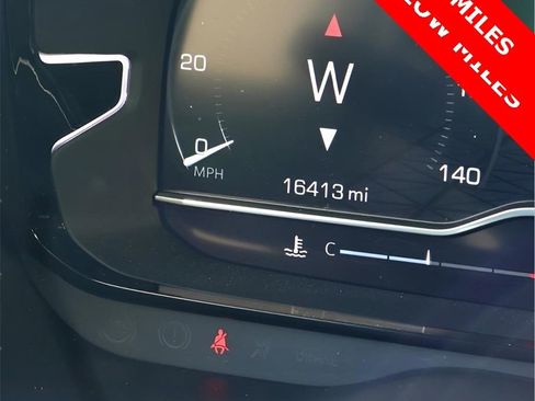 Used 2024 GMC Yukon Denali image 49