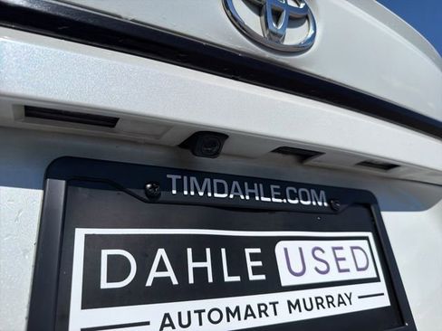 Used 2024 Toyota Corolla SE FWD image 6