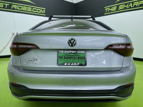Used 2022 Volkswagen Jetta Sport image 8