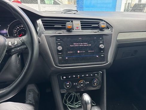 Used 2018 Volkswagen Tiguan SE image 7