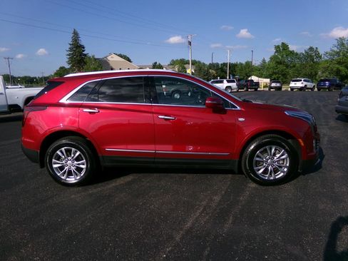 Used 2020 Cadillac XT5 Premium Luxury AWD/4WD image 2