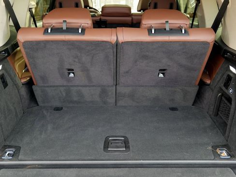 Used 2023 BMW X7 xDrive40i w/ Premium Package image 68