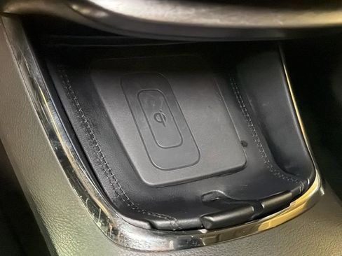 Used 2016 Toyota Avalon Limited image 30