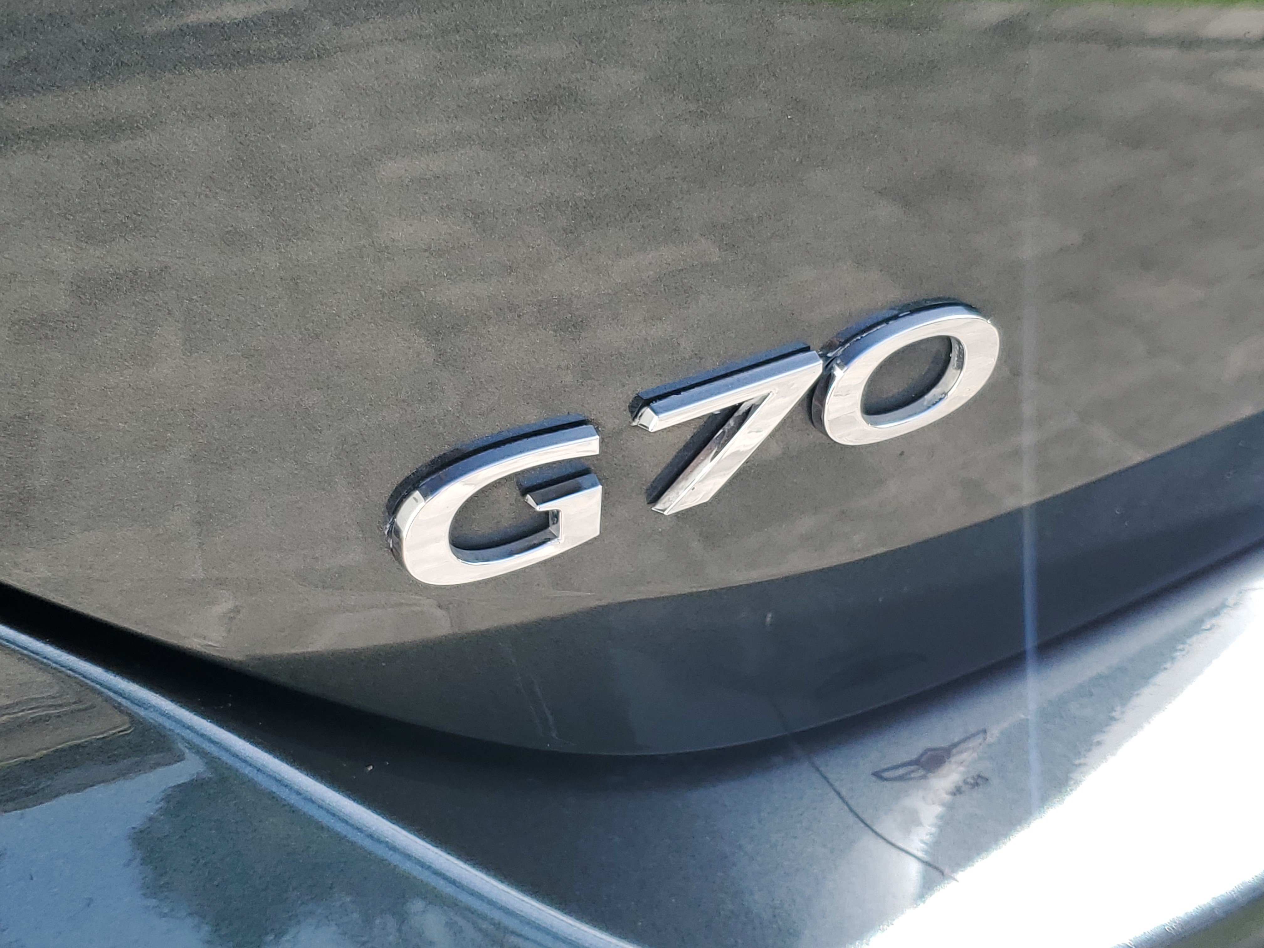 Used 2022 Genesis G70 2.0T w/ Prestige Package RWD image 8