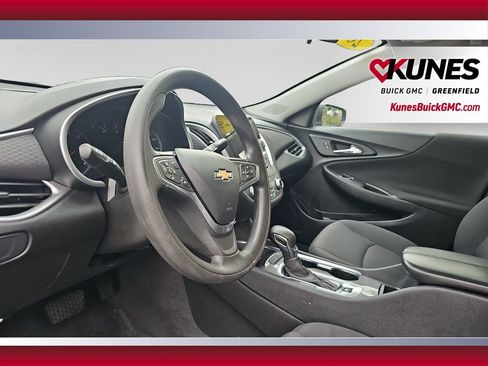 Used 2023 Chevrolet Malibu LT FWD image 16