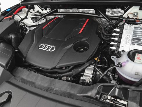 Used 2025 Audi SQ5 Premium Plus w/ Premium Plus Package image 35