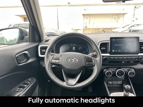 Used 2026 Hyundai Venue SEL FWD image 14