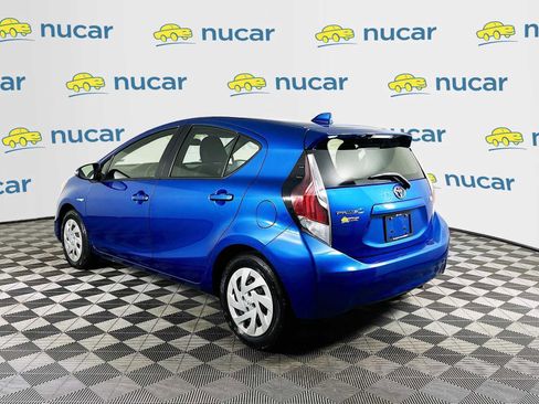 Used 2016 Toyota Prius C Two image 5