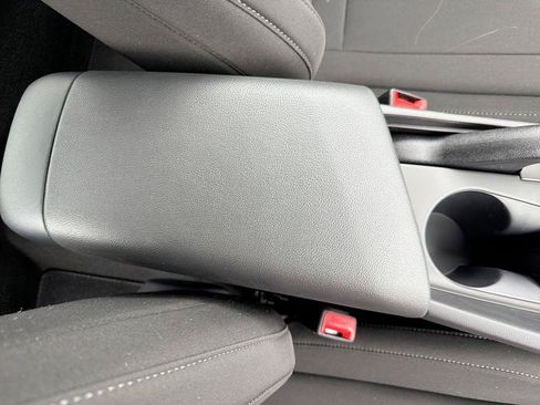 New 2026 Hyundai Elantra Sport FWD image 29