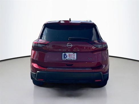 Used 2024 Nissan Rogue SV w/ SV Premium Package image 6