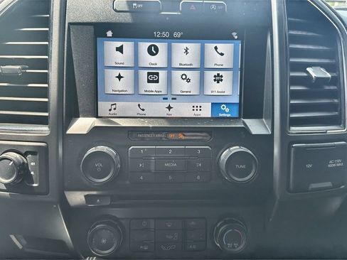 Used 2018 Ford F150 XLT w/ Equipment Group 302A Luxury AWD/4WD image 12