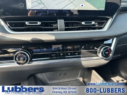 Used 2025 Chevrolet Equinox LT image 18