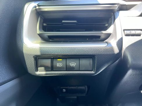 Used 2024 Toyota Prius LE FWD image 42
