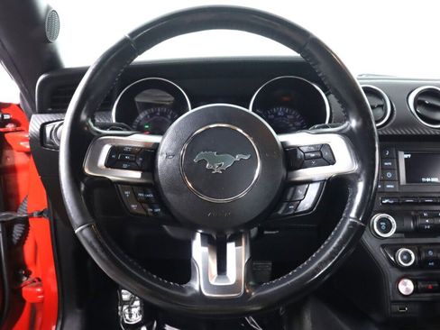 Used 2018 Ford Mustang Coupe image 11