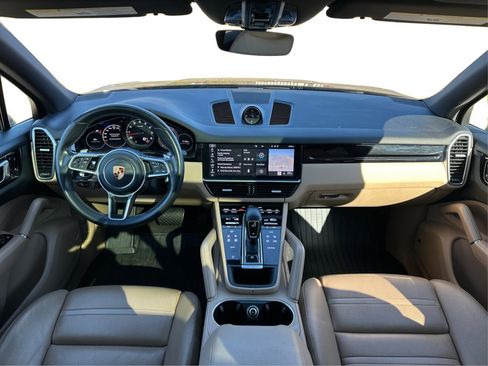 Used 2020 Porsche Cayenne image 37