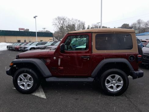 Used 2021 Jeep Wrangler Sport S image 4