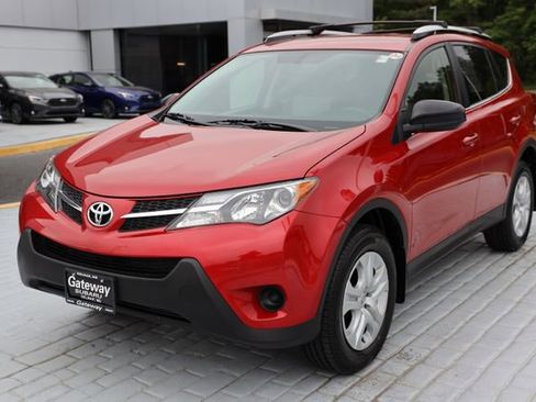 Used 2015 Toyota RAV4 LE AWD/4WD image 1
