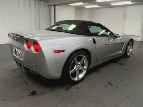 Used 2007 Chevrolet Corvette Convertible w/ Preferred Equipment Group RWD image 8