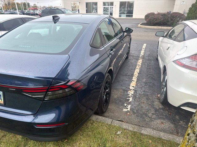 Used 2025 Honda Accord SE image 11