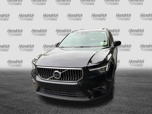 Certified 2023 Volvo XC40 B5 Plus w/ Protection Package Premier AWD/4WD image 7