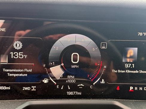 Used 2025 GMC Acadia Elevation w/ LPO, Floor Liner Package AWD/4WD image 11
